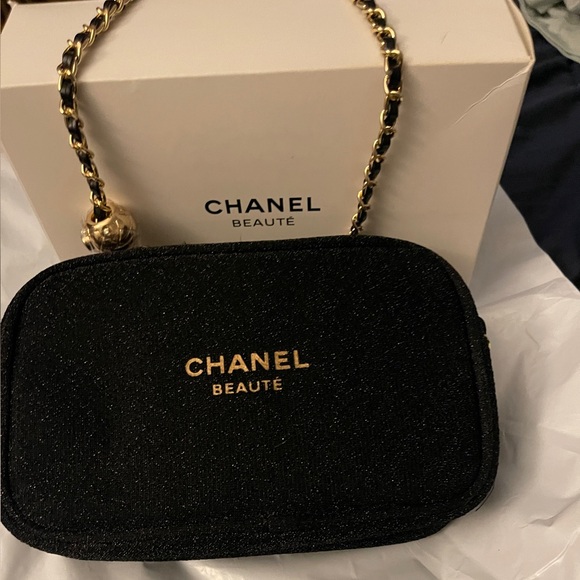 Chanel Beaute Black GWP Cosmetic Bag - Picture 1 of 9